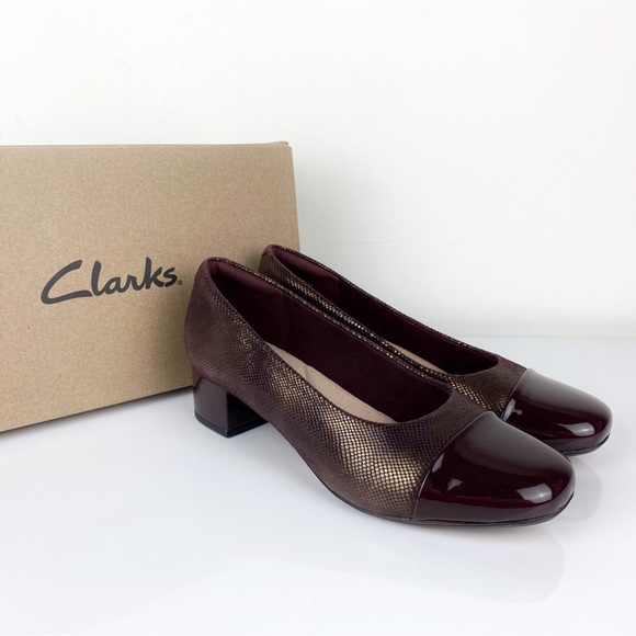 Clarks Women's Chartli Diva Embossed Leather Block Heels Burgundy - Picture 1 of 10
